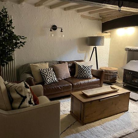 Canalside Cottage In The Heart Of Llangollen. Luaran gambar