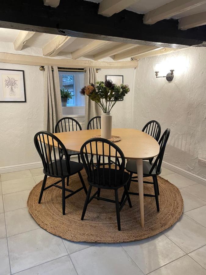 Canalside Cottage In The Heart Of Llangollen. Luaran gambar