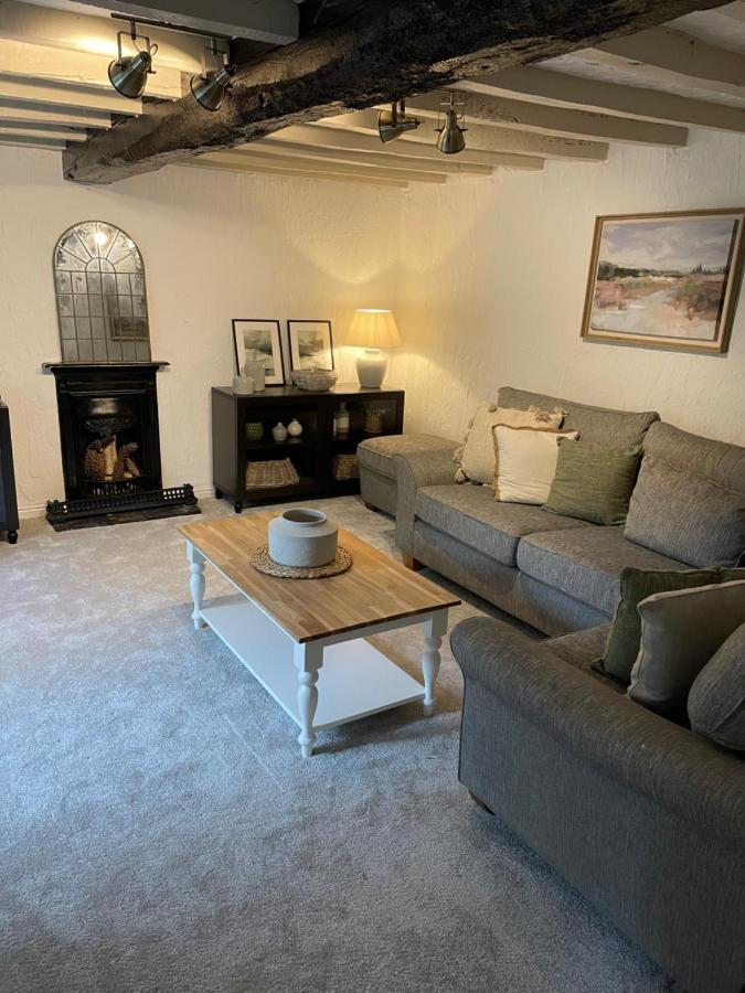 Canalside Cottage In The Heart Of Llangollen. Luaran gambar
